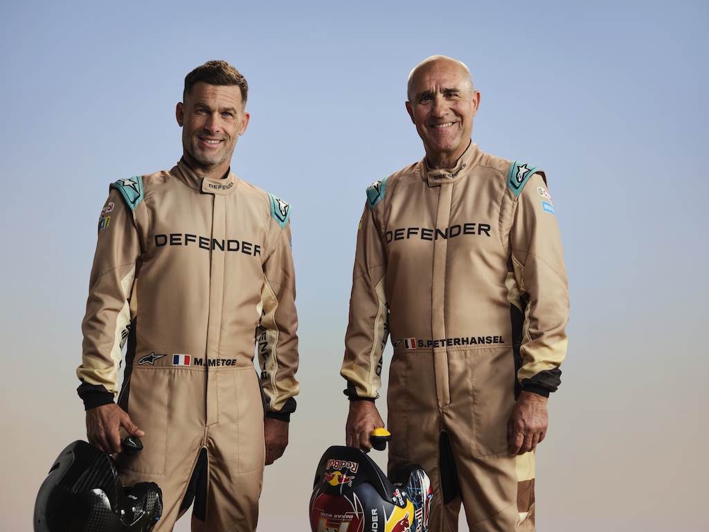 DEFENDER_RALLY_MIKA_METGE_STÉPHANE_PETERHANSEL_001